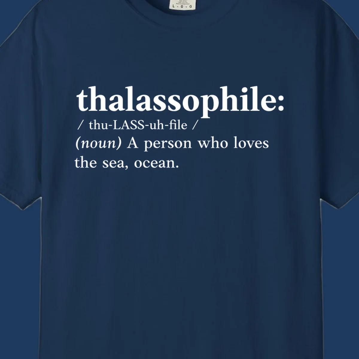 Dictionary-style definition of thalassophile, meaning a person who loves the sea and ocean, in white text on gray background
