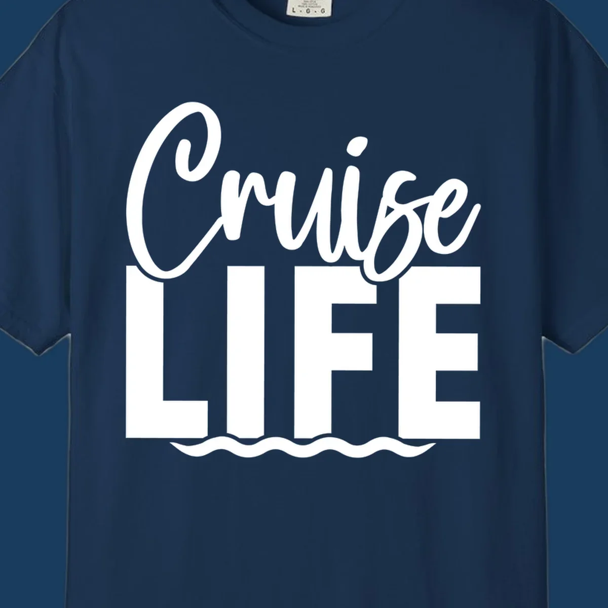 Cruise Life text with ocean waves graphic. Primary keyword: cruise-life-waves.