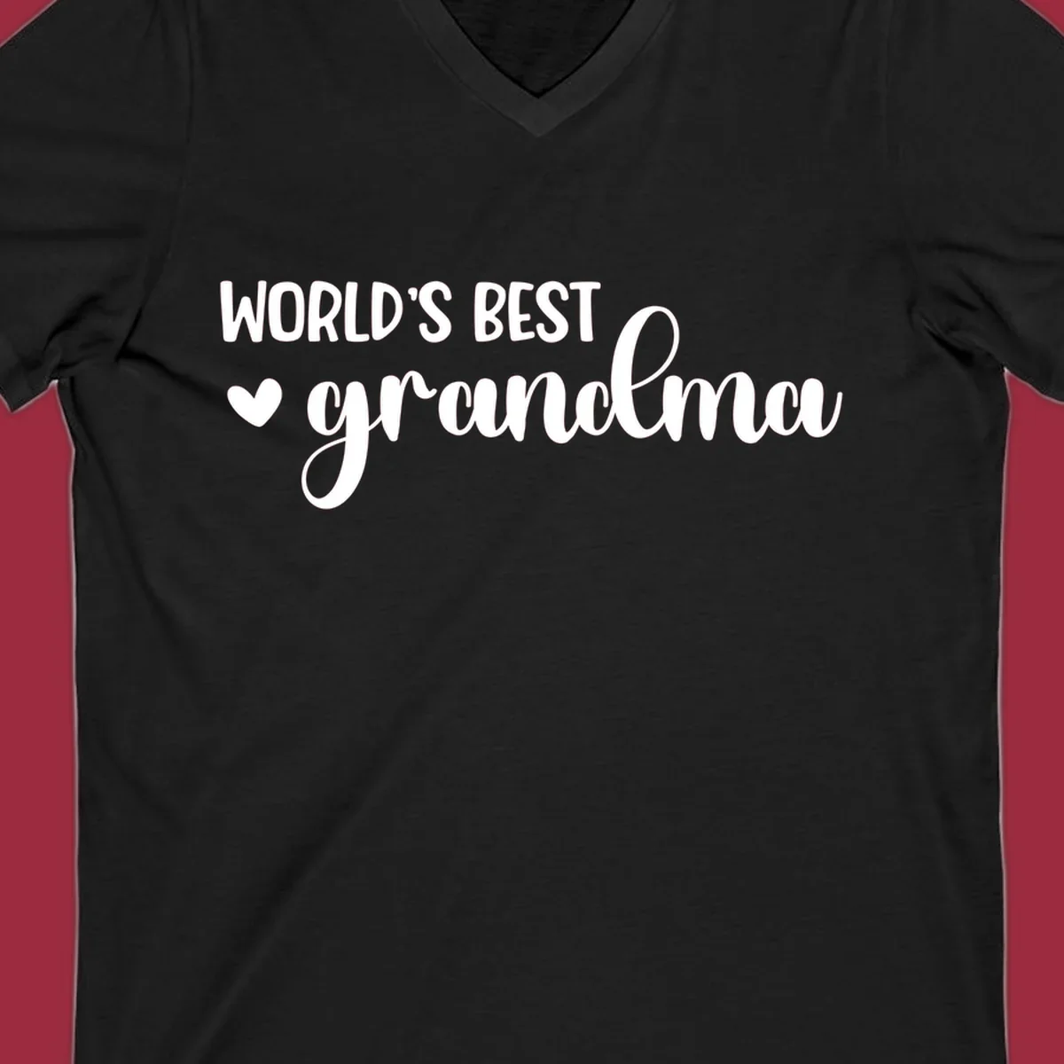 World's best grandma text with a heart graphic.