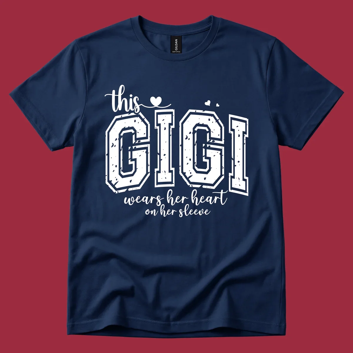 This gigi wears her heart on her sleeve text and heart design