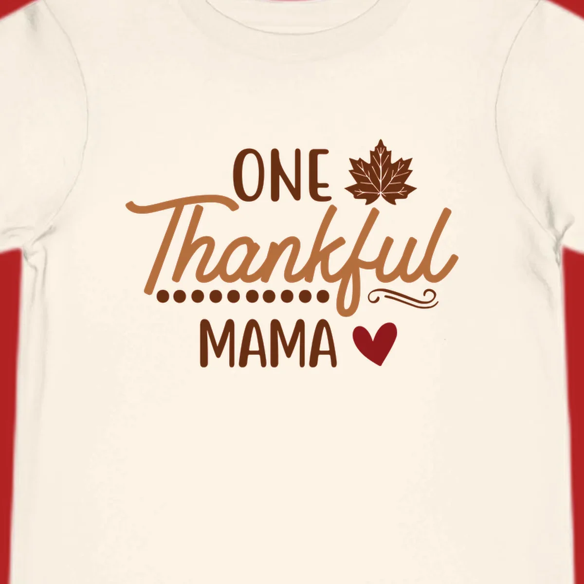 Thankful mama text with leaf and heart graphic, thankful-mama.