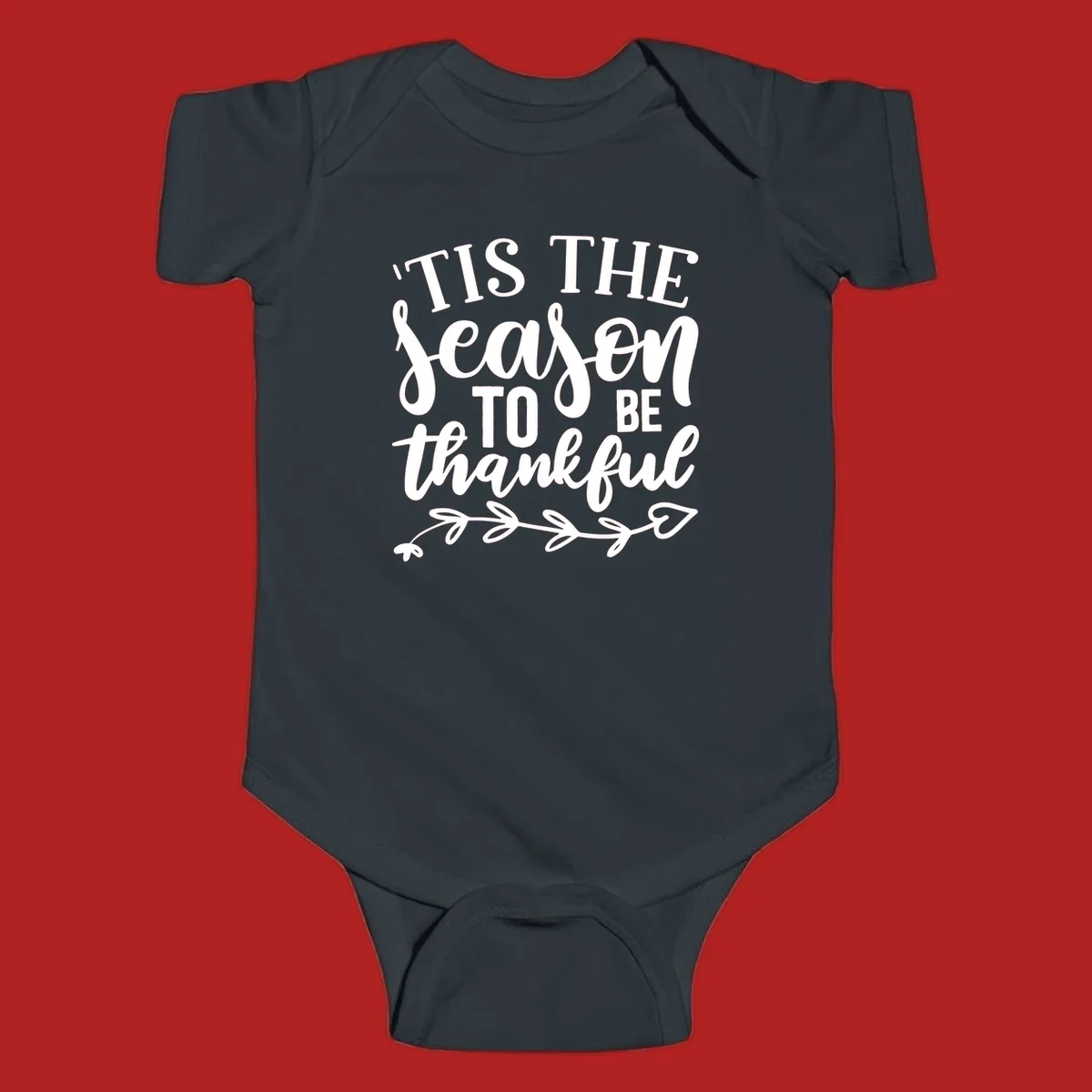 Tis the season to be thankful typography with floral vine graphic