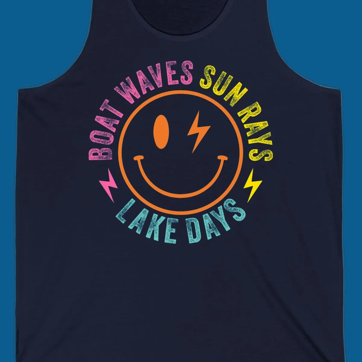 Smiley face with lightning bolt and text 'BOAT WAVES SUN RAYS LAKE DAYS' in a circle. Lake-life smiley.