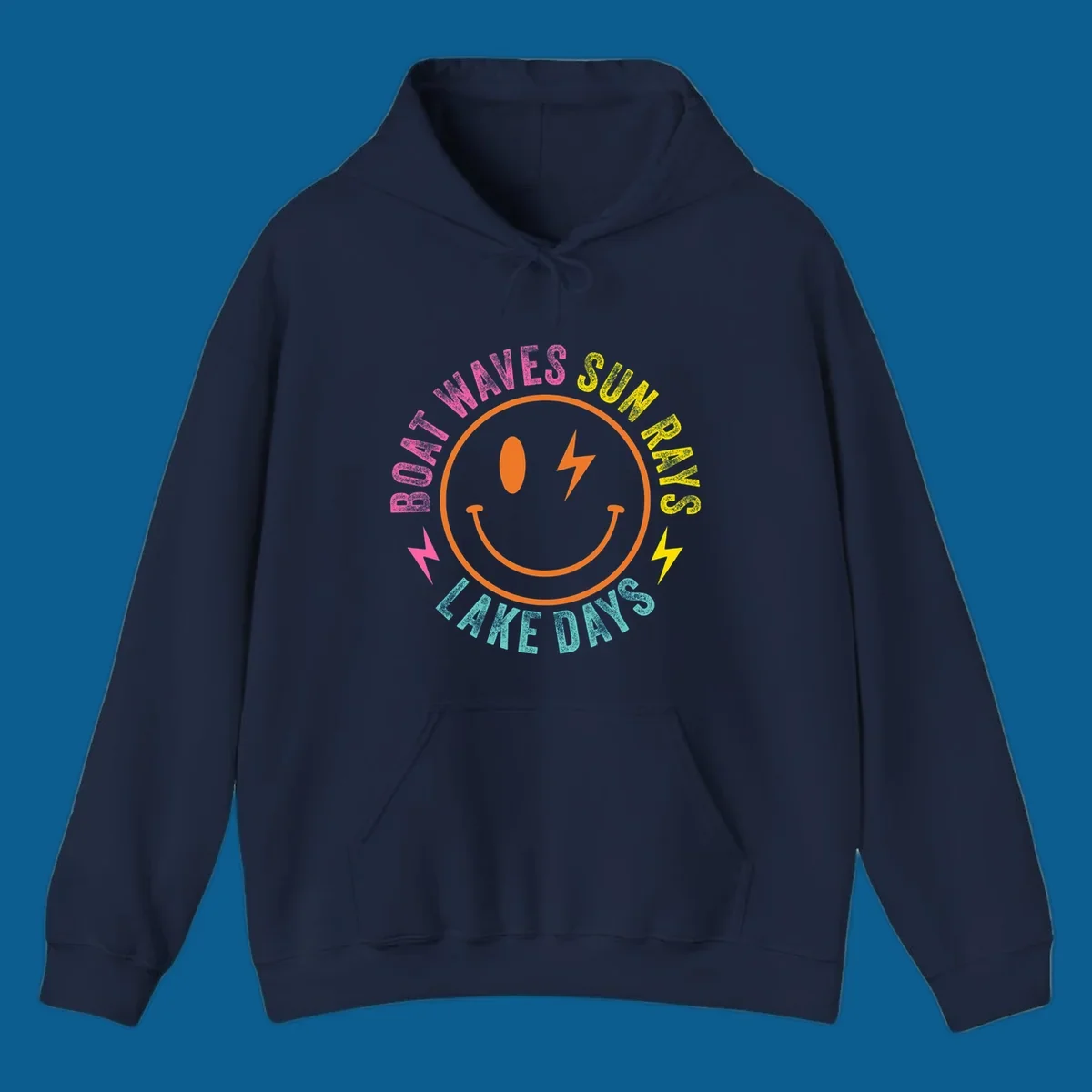 Smiley face with lightning bolt and text 'BOAT WAVES SUN RAYS LAKE DAYS' in a circle. Lake-life smiley.