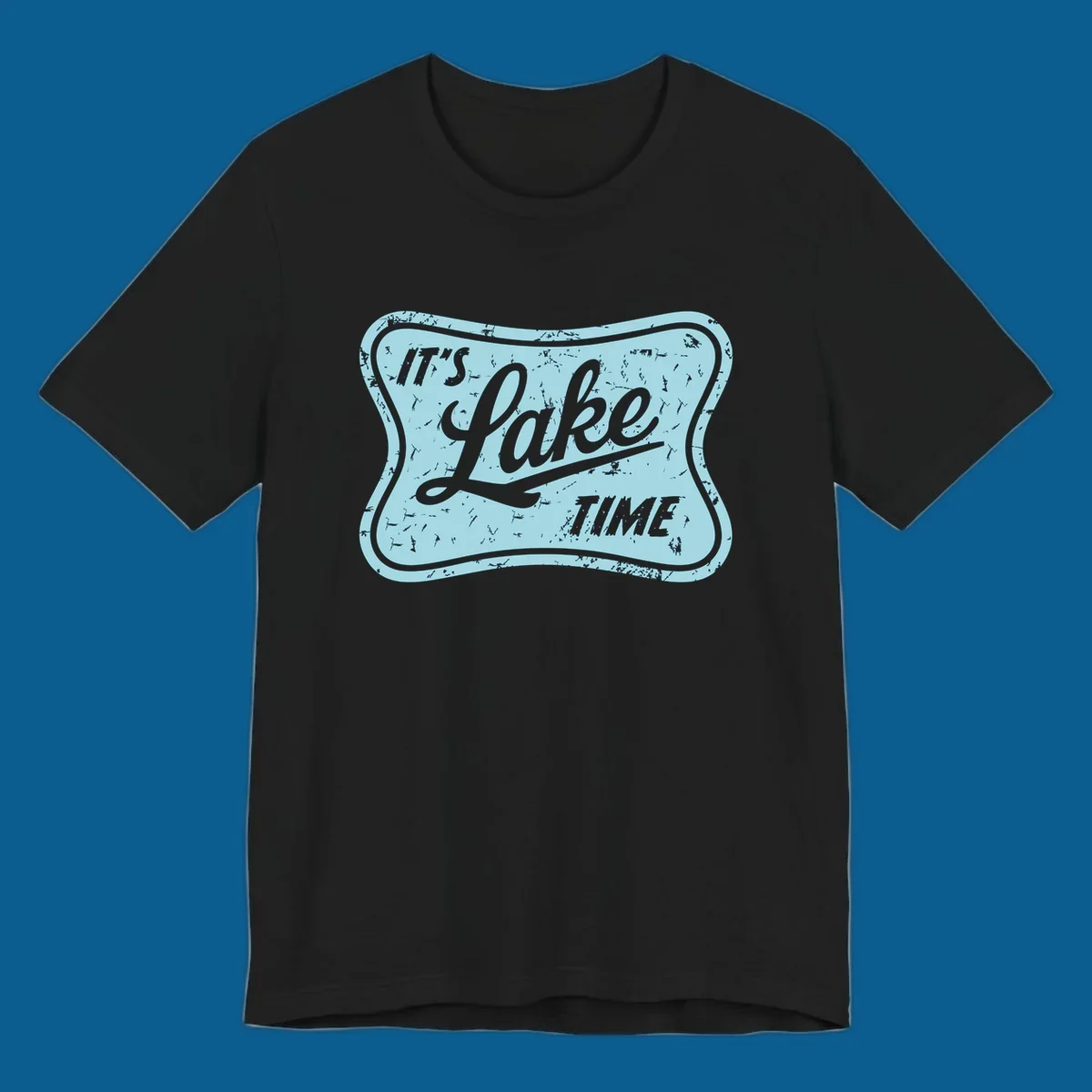 Vintage distressed sign with text 'IT'S LAKE TIME', perfect for lake life enthusiasts.
