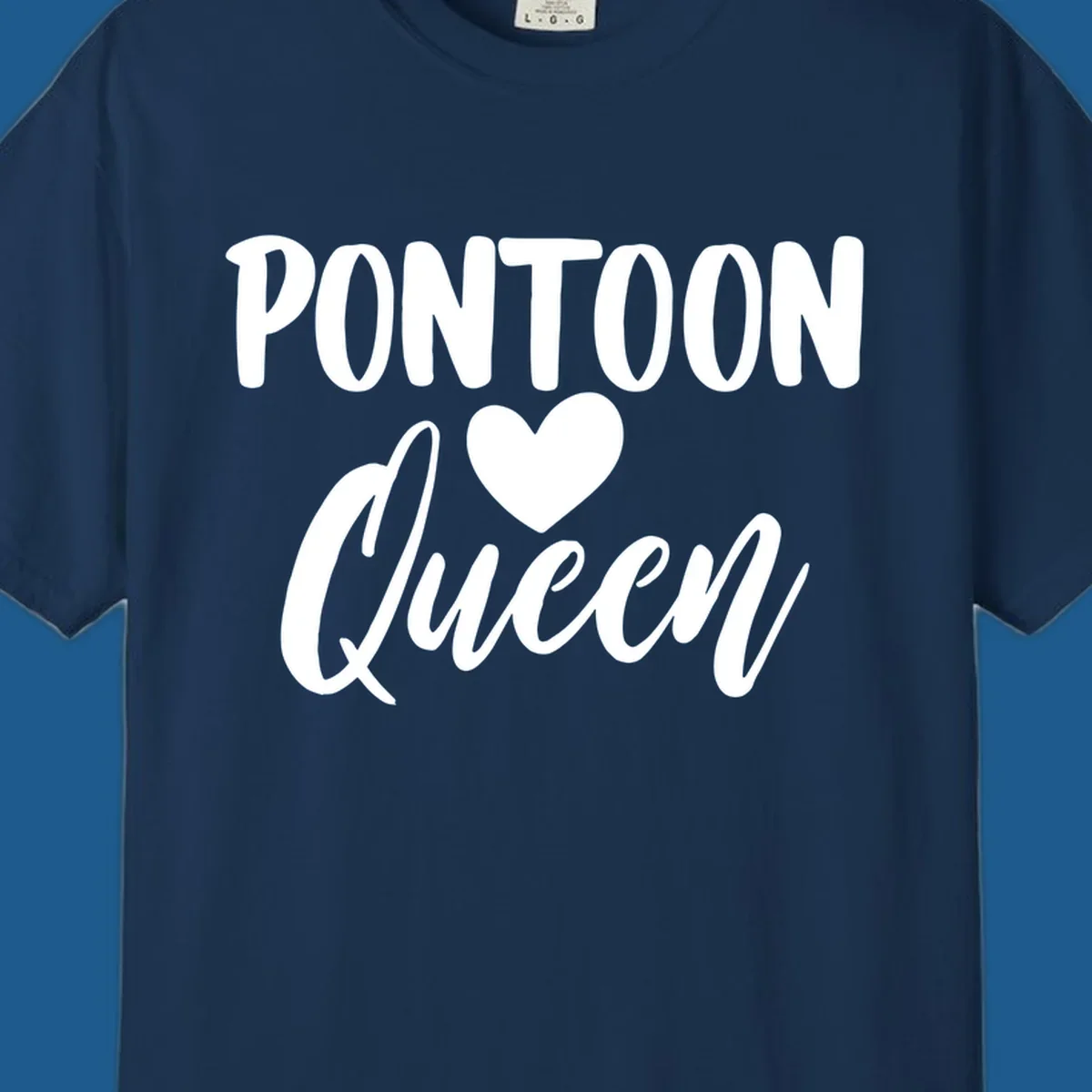 Pontoon Queen text with a heart graphic.