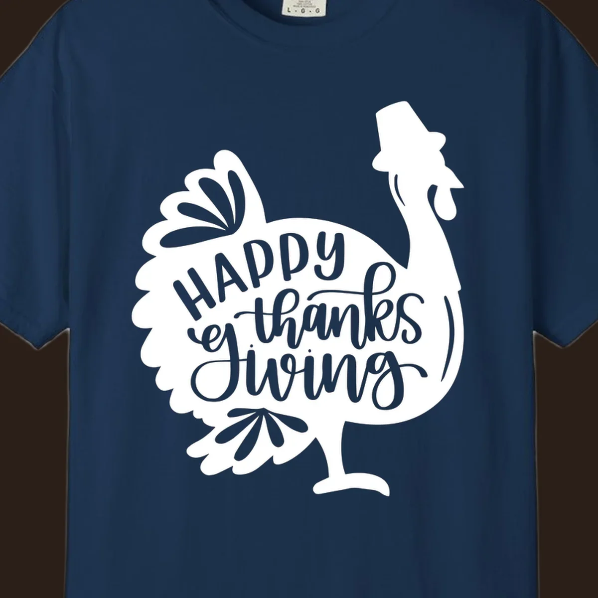 Happy Thanksgiving turkey illustration with typography for family dinner shirt.