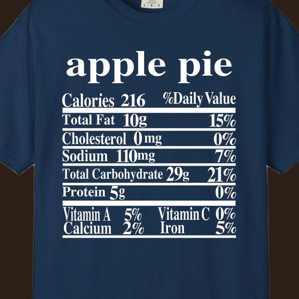 Apple pie nutrition facts label design with calories, fat, carbs, and vitamins.